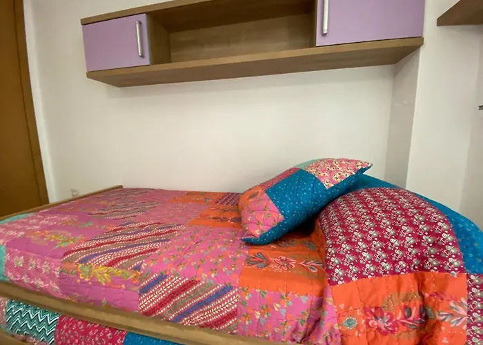 Piso Familiar Amplio Con Acceso Directo A La Playa *